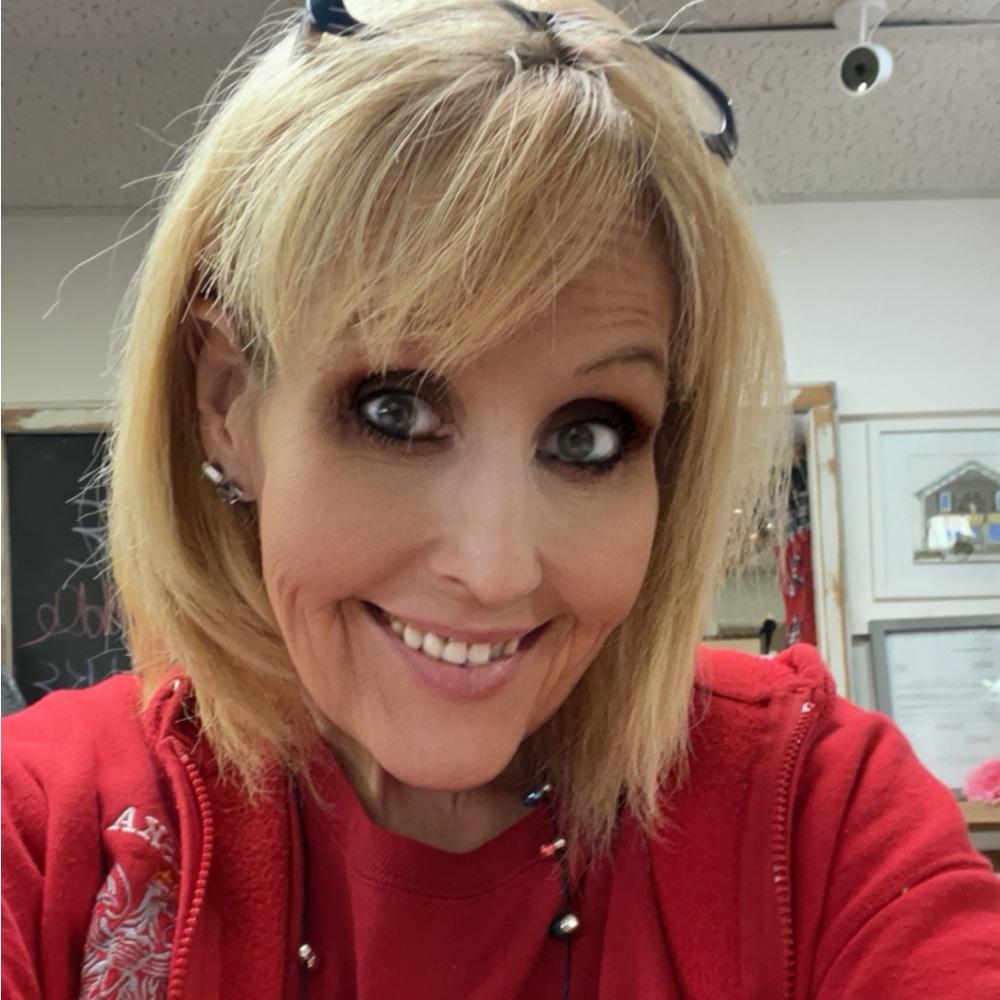 Meet your Posher, Michele